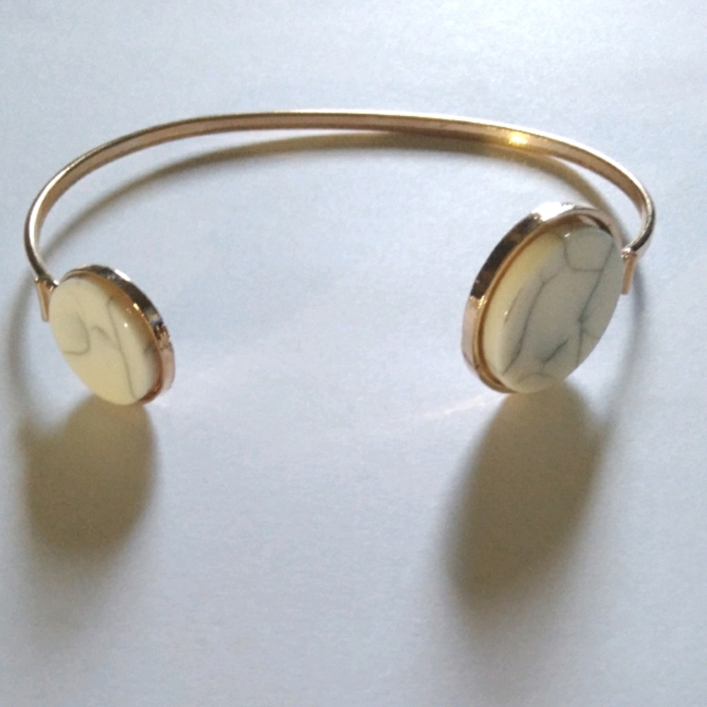 NEW Elegant marble bracelet.